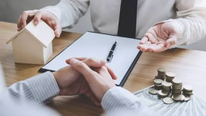 Trao đổi điều kiện tài chính với ngân hàng