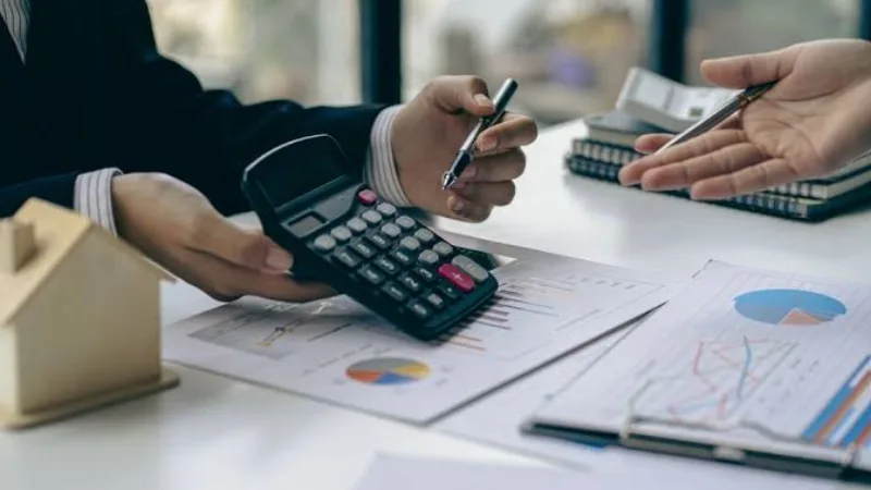 Tính toán khoản vay và kỳ hạn bằng máy tính