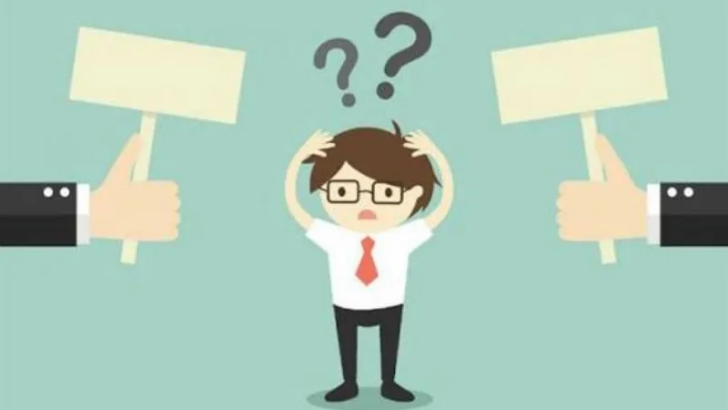 Hình minh hoạ người đang cân nhắc giữa các lựa chọn vay mua nhà