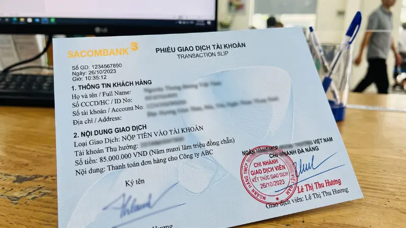 Bản in có đóng dấu mộc đỏ của Sacombank là chứng từ hợp lệ để bổ sung vào hồ sơ xin thị thực hoặc vay vốn.