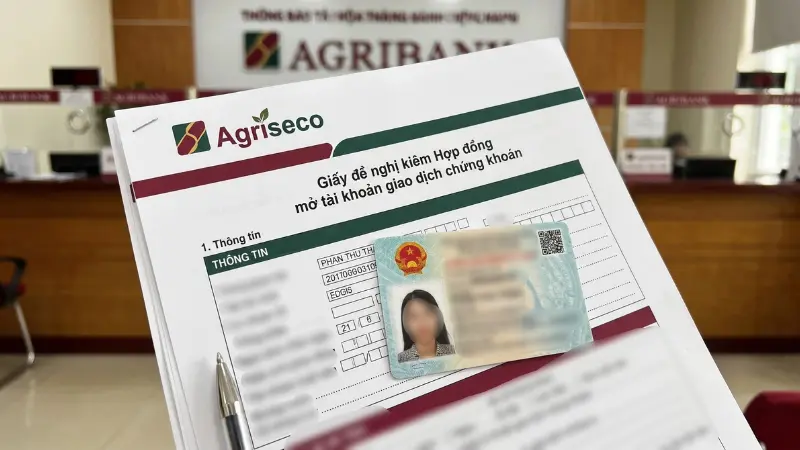Quá trình thao tác trực tiếp tại điểm giao dịch diễn ra nhanh chóng chỉ trong khoảng 15 phút.