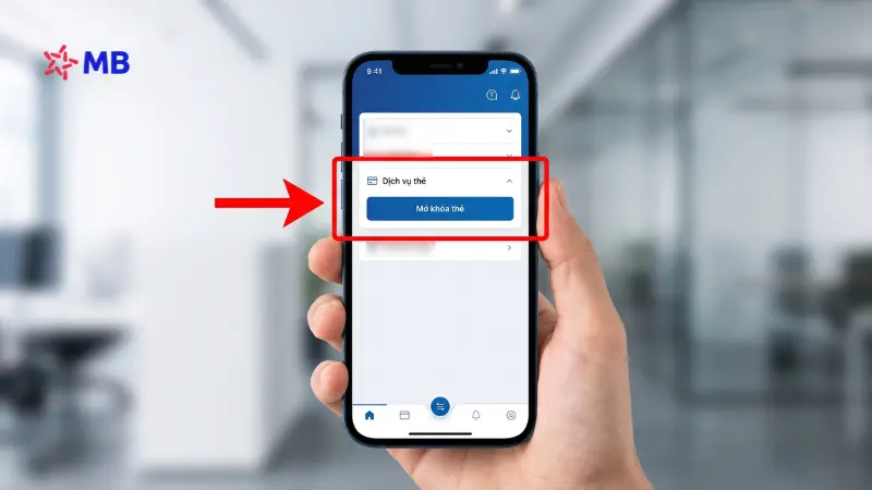 Thao tác mở khóa thẻ trên App MB Bank.