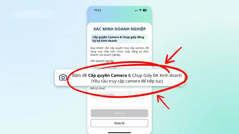 Cấp quyền camera cho ứng dụng ngân hàng số để hệ thống tự động quét và đối chiếu dữ liệu từ Giấy đăng ký kinh doanh.