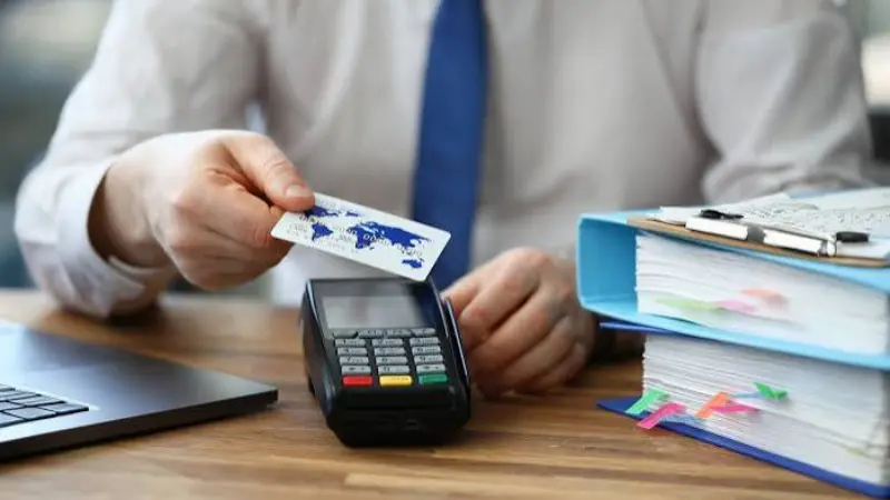 Đăng ký vay thấu chi tín chấp iziCash qua ứng dụng VietinBank iPay Mobile.